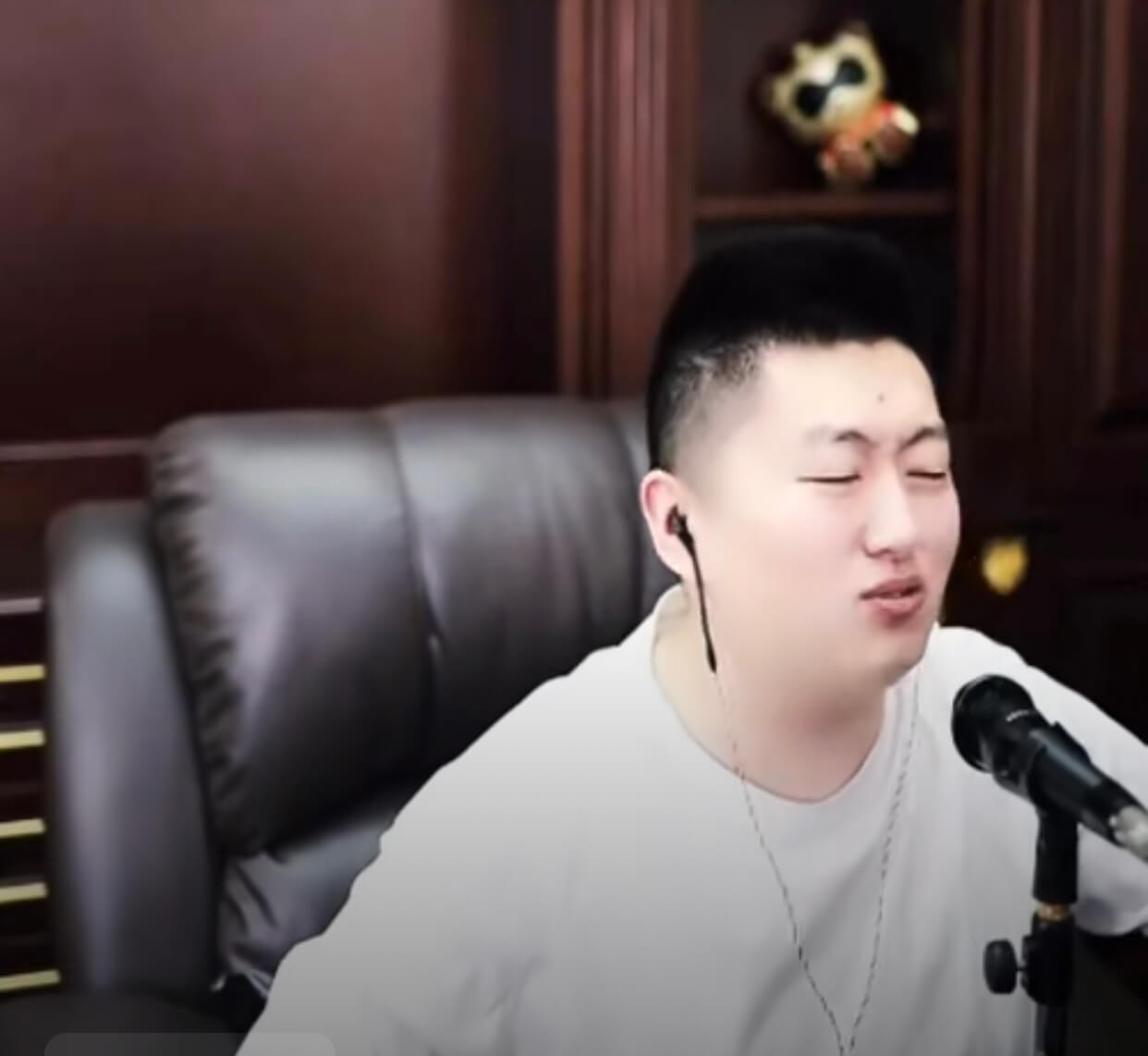 YY官方出手收拾封杀跑路主播！晓晓抖音账号遭清除！-第1张