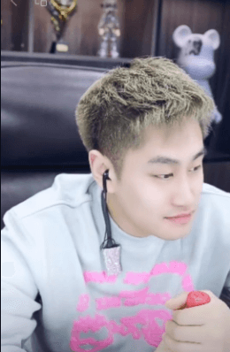 大瓜！冕李事件再现 探戈开麦中途被六扇门带走-第1张