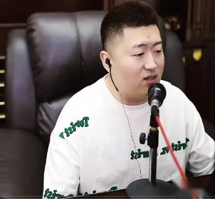 小洲报恩0哥 小洲成YY第一手弟-第1张