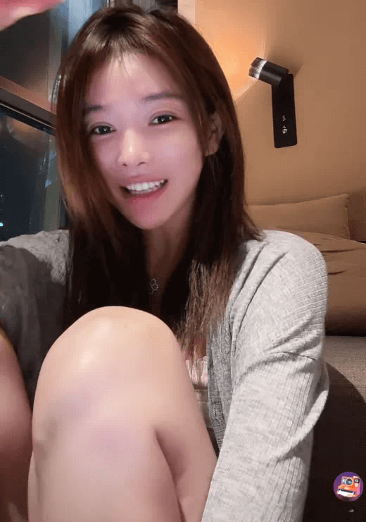 摊牌了！芮甜甜英国千里送曝光新恋情！-第1张
