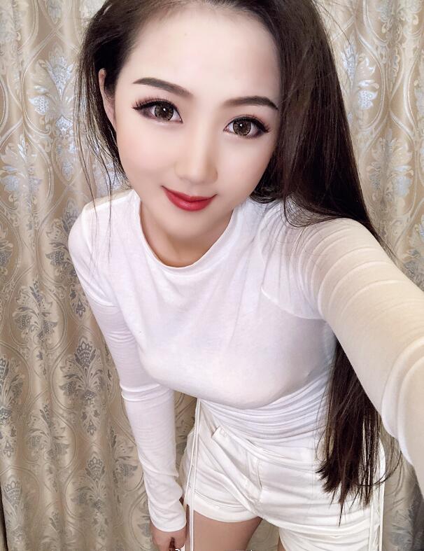 快手lovely王子真个人资料简介 lovely王子真性感生活照写真-第1张