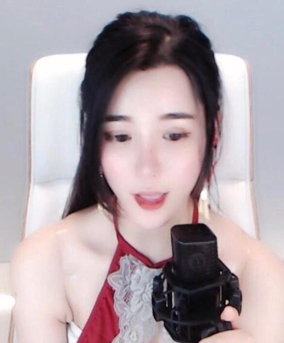 斗鱼跳舞主播Sun佐伊素颜照图片，Sun佐伊微博福利生活照写真-第3张