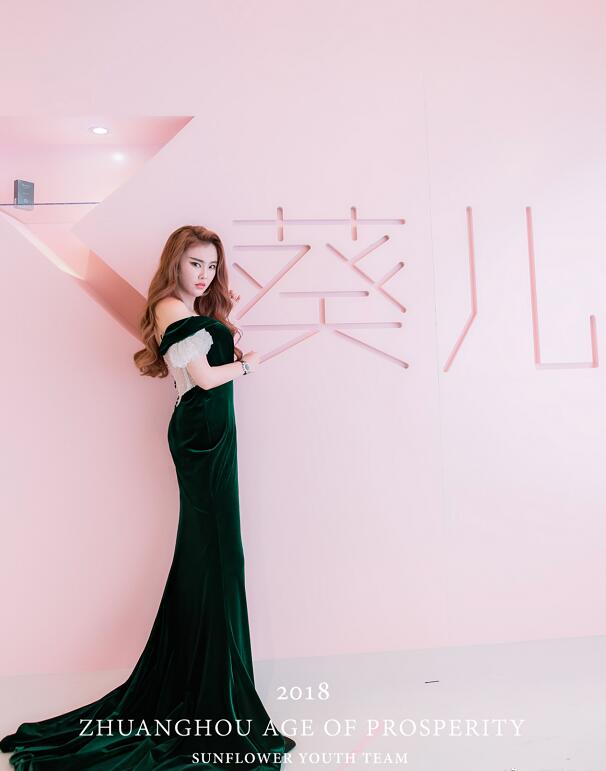快手土豪葵儿kuki个人照片生活照，网红葵儿微博生活照图片-第11张