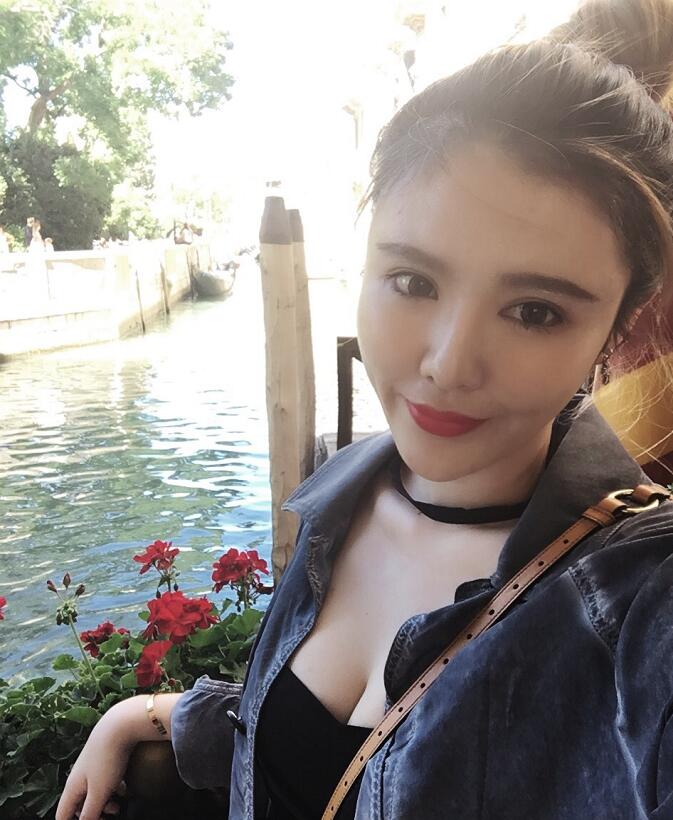 快手土豪葵儿kuki个人照片生活照，网红葵儿微博生活照图片-第16张