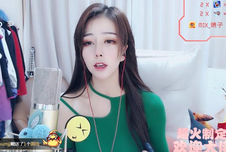 乔碧萝事件Mix晴子生活照图片 斗鱼二次元主播Mix晴子微博素颜照片-第5张