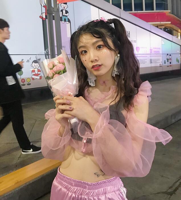 网红爆胎草莓粥高清生活照写真 抖音韩系穿衣达人爆胎儿图片写真-第15张