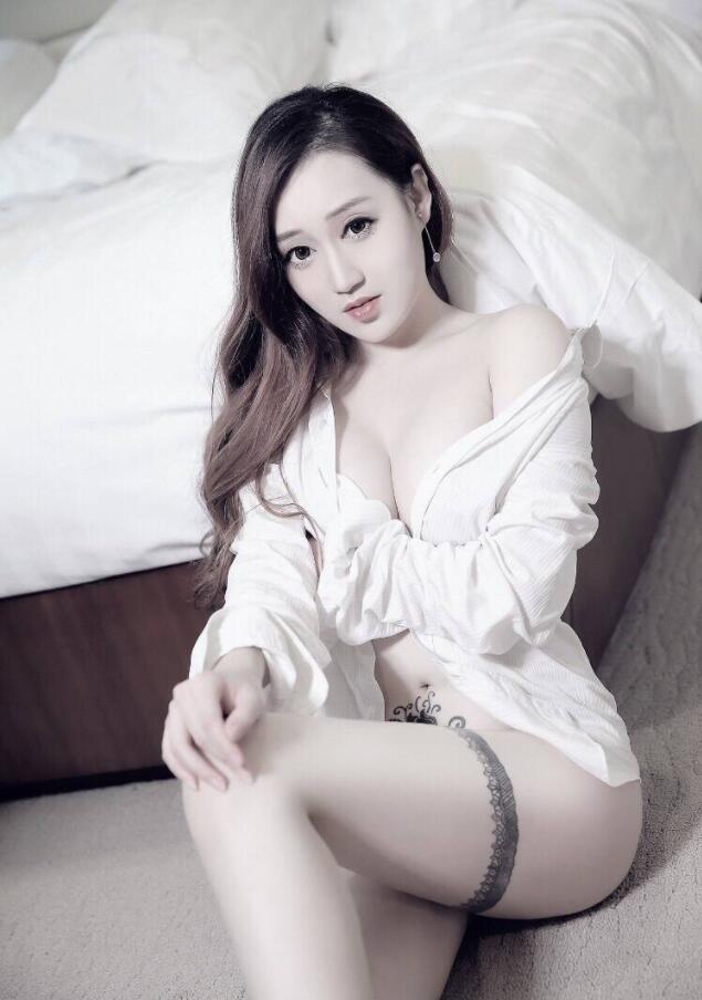 斗鱼韩梦蝶性感制服写真套图 美女主播韩梦蝶最新微博福利图-第12张