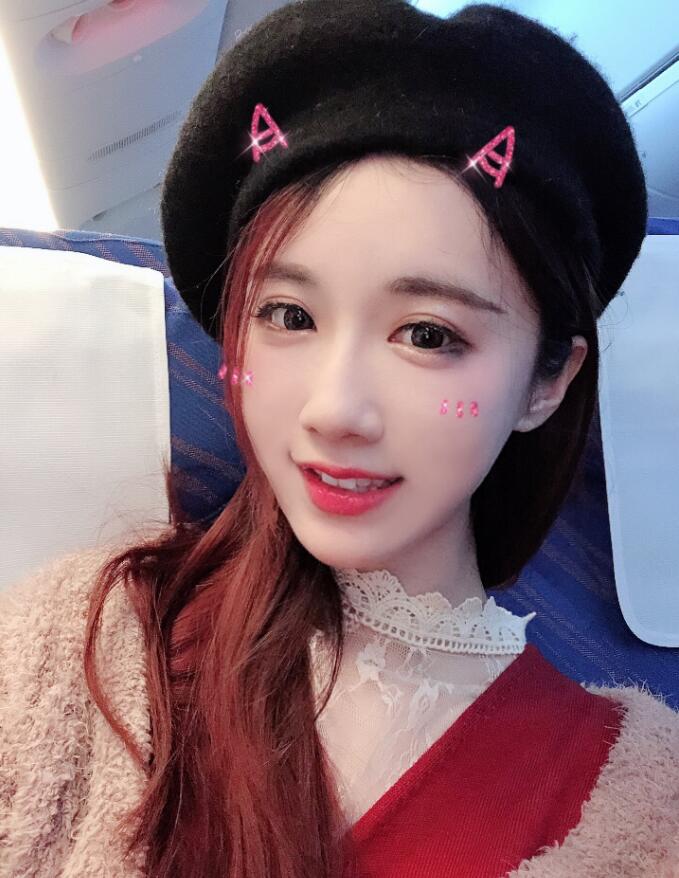 轩子巨二兔最满意的写真图片资源 轩子巨2兔2019性感旗袍美腿图-第14张