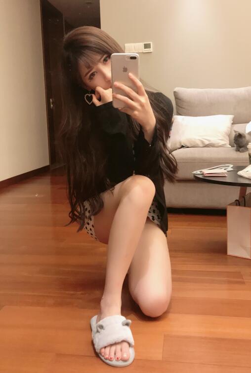 龙珠一姐主播小甜饼性感福利自拍套图 性感身材超美邻家女孩-第9张