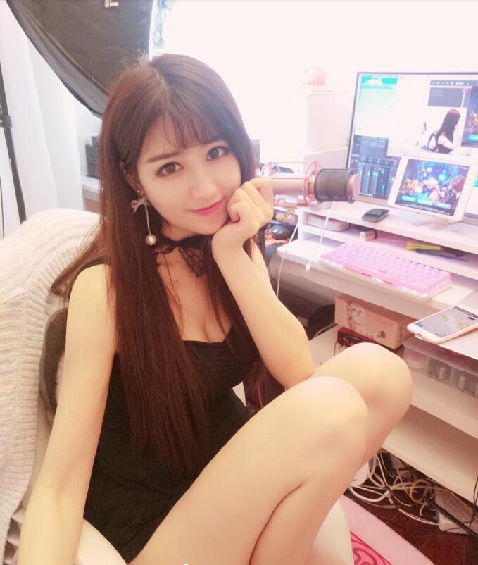 龙珠一姐主播小甜饼性感福利自拍套图 性感身材超美邻家女孩-第27张