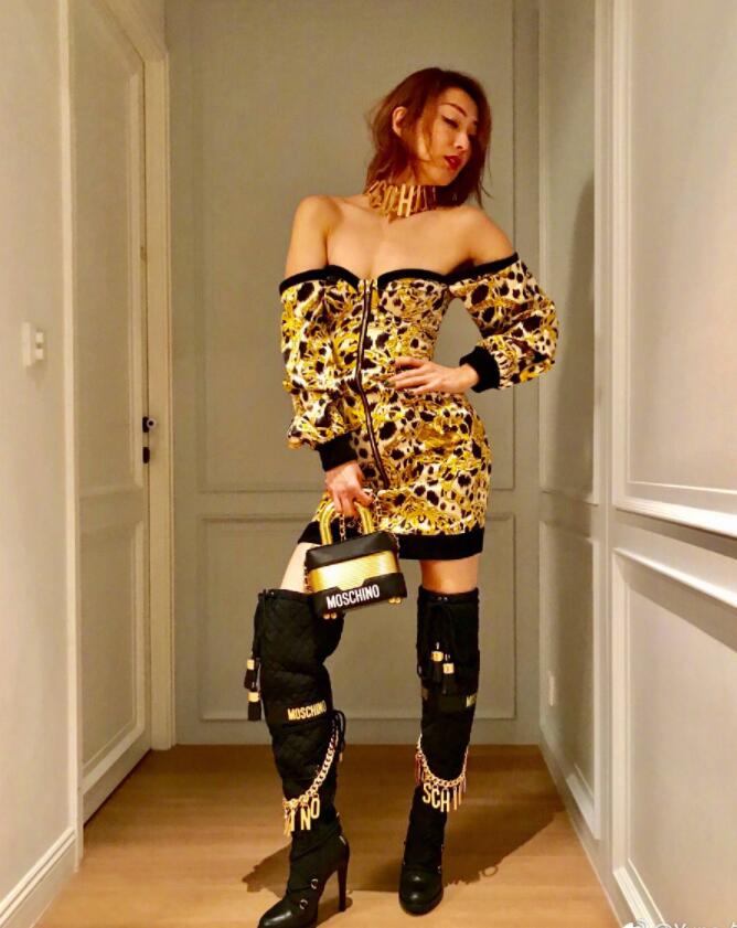 电竞第一美腿成旻云生活照写真 腿王针针微博性感大长腿图片-第8张