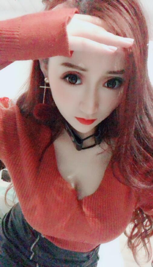 性感主播梦蝶小公举丝袜酥胸福利照 户外主播梦蝶小公举大胸写真-第18张