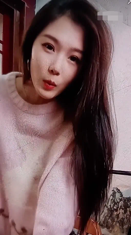 小美御姐宣布晚上不过来快手直播怕有节奏-第1张