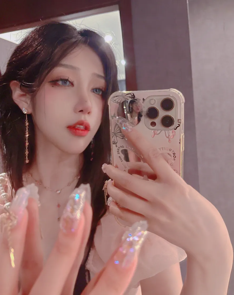 身材好就露出来？美女Coser被公司逼着擦边？发布17分钟视频道歉!-第1张