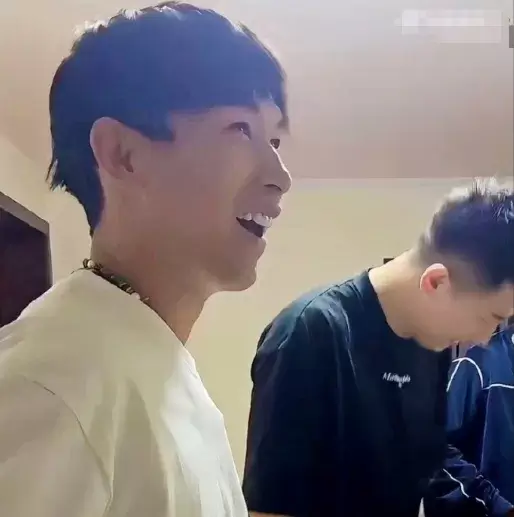 天佑提前放出结婚消息另有隐情？小根：他触碰了底线，复出无望-第2张