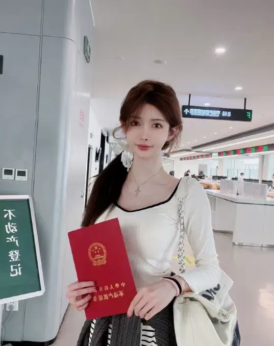 没钱谈什么恋爱？王羽杉重回斗鱼直播，直言看上的男人都是“穷卵”-第4张