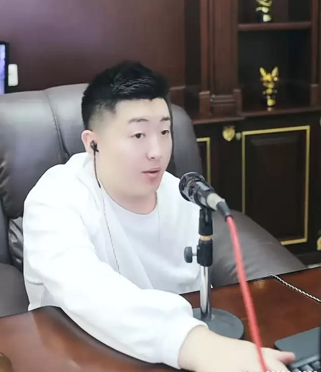 小洲补税千万 河南冻结银行卡三年，抖音、快手大数据监督个税！-第1张