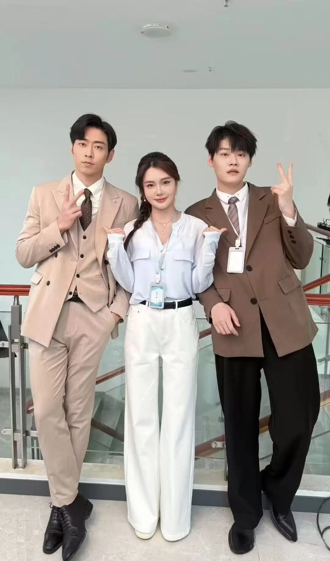 YY短剧《豪宠娇妻，女主播重生进行时》杀青！天晓一姐木槿领衔，专业演员曹天恺加盟，网红短剧赛道再掀热潮！-第3张