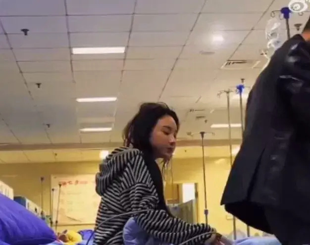 沈曼进医院视频，难抵快手节奏压力太大！-第1张