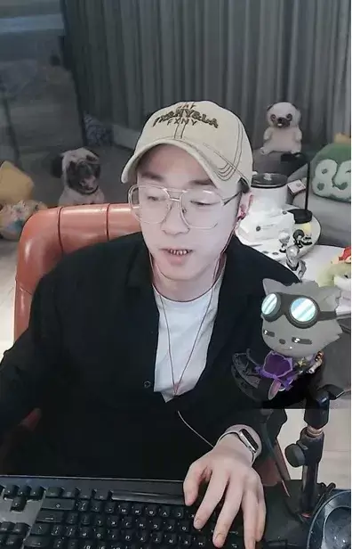 老毕曝YY一身债务不敢跑，到期试水抖音！-第1张